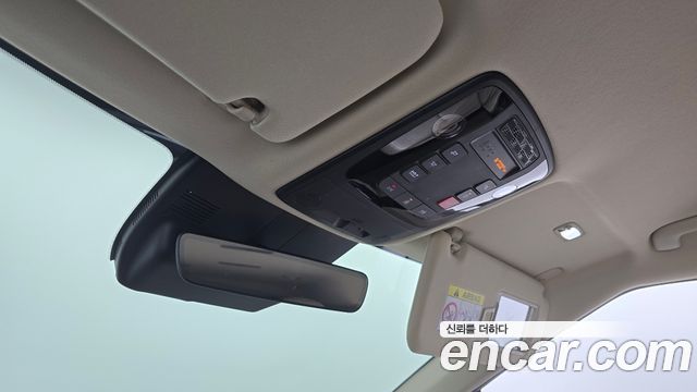Kia Carnival (IV) HEV 7seater Signature 2024 — фото 27