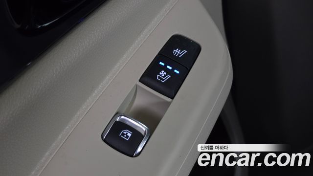 Kia Carnival (IV) HEV 7seater Signature 2024 — фото 30