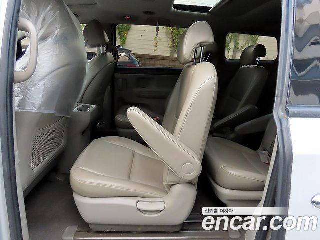Kia Carnival 9-seater Luxury 2016 — фото 6