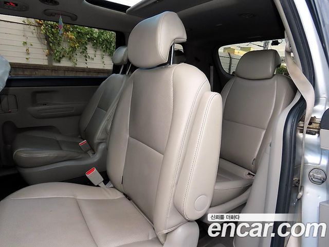 Kia Carnival 9-seater Luxury 2016 — фото 7