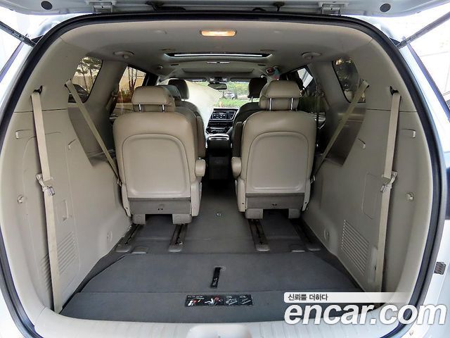 Kia Carnival 9-seater Luxury 2016 — фото 21