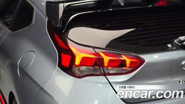 Hyundai Veloster (JS) 2.0 N 2019 — фото 23