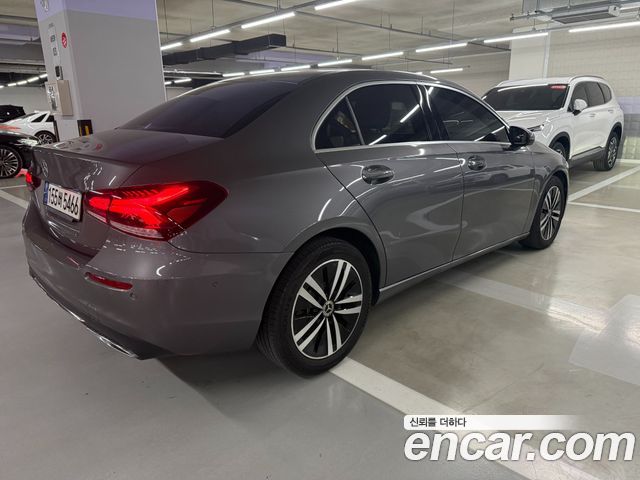 Mercedes-Benz A-Class (W177) A220 Sedan 2023 — фото 2