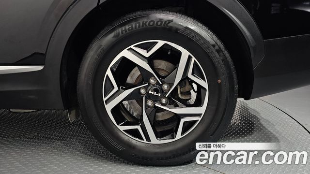 Kia Sportage (V) Diesel 2.0 2WD Prestige 2023 — фото 21