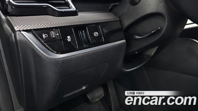 Kia Sportage (V) Diesel 2.0 2WD Prestige 2023 — фото 27