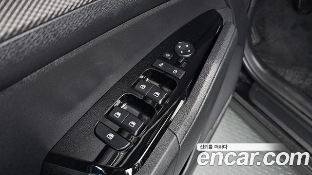 Kia Sportage (V) Diesel 2.0 2WD Prestige 2023 — фото 28