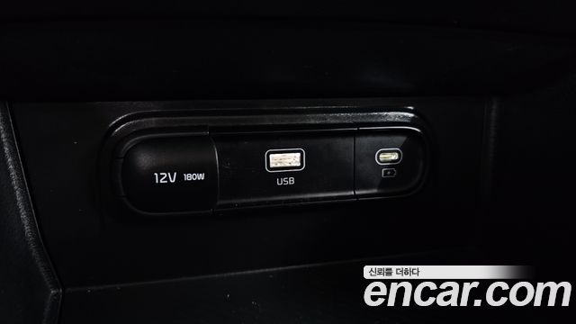 Kia Sportage (V) Diesel 2.0 2WD Prestige 2023 — фото 35