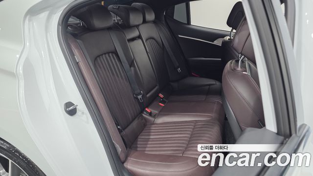 Genesis G70 Gasoline 2.0T 4WD 2023 — фото 12