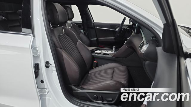 Genesis G70 Gasoline 2.0T 4WD 2023 — фото 26