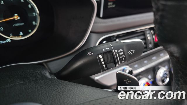 Genesis G70 Gasoline 2.0T 4WD 2023 — фото 30