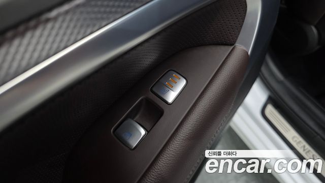 Genesis G70 Gasoline 2.0T 4WD 2023 — фото 36