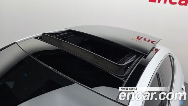 Genesis G70 Gasoline 2.0T 4WD 2023 — фото 37