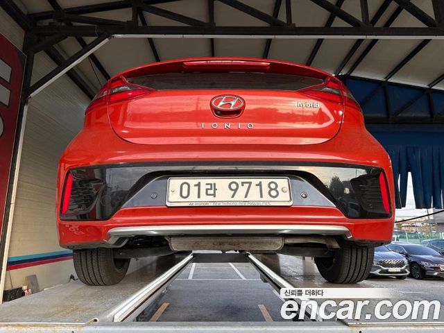 Hyundai Ioniq Hybrid Q 2018 — фото 2