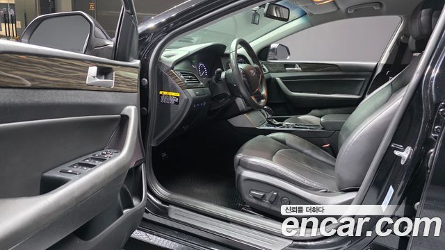 Hyundai Sonata (LF) 2.0 Smart 2017 — фото 10