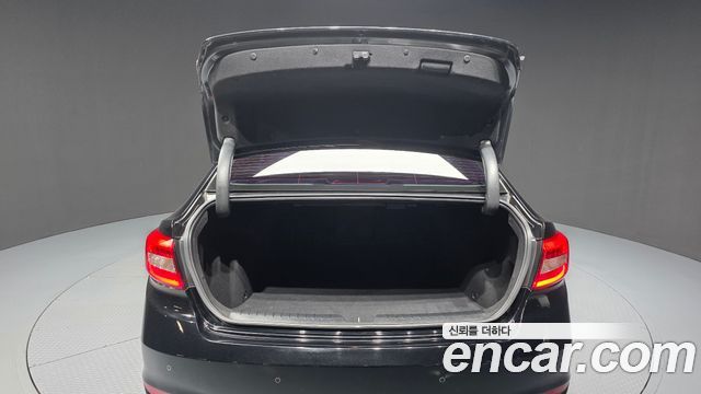Hyundai Sonata (LF) 2.0 Smart 2017 — фото 20