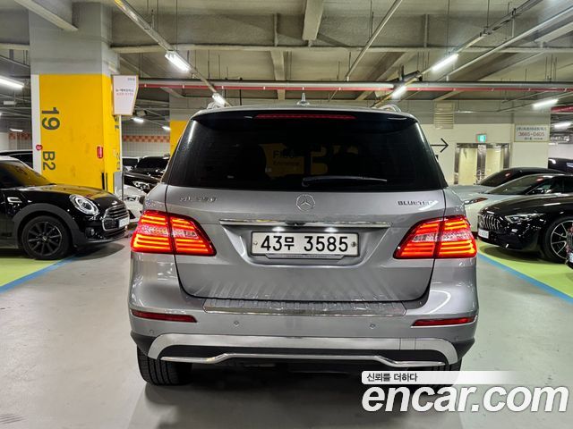 Mercedes-Benz M-Class (W166) ML350 BlueTEC 4MATIC 2015 — фото 4
