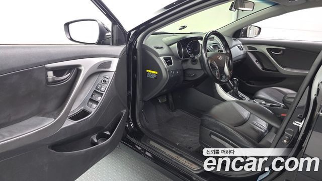 Hyundai Avante 1.6 GDi Modern Standard 2014 — фото 10