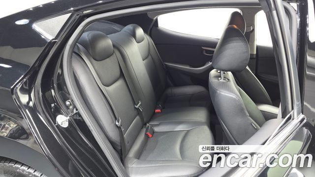 Hyundai Avante 1.6 GDi Modern Standard 2014 — фото 11