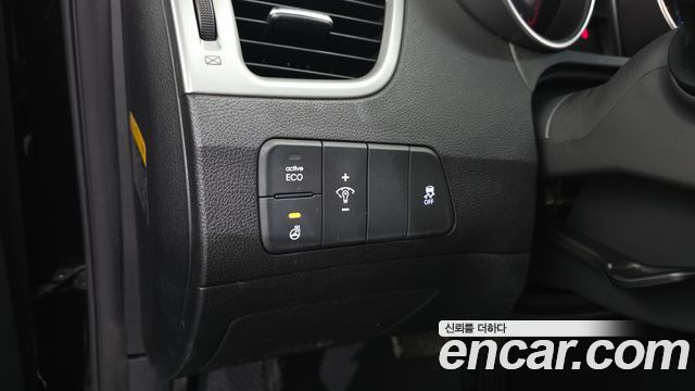 Hyundai Avante 1.6 GDi Modern Standard 2014 — фото 19