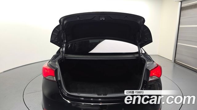 Hyundai Avante 1.6 GDi Modern Standard 2014 — фото 20