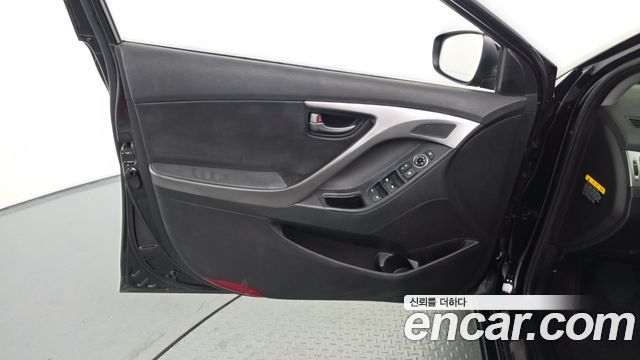 Hyundai Avante 1.6 GDi Modern Standard 2014 — фото 24