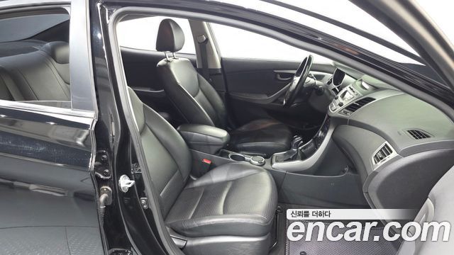 Hyundai Avante 1.6 GDi Modern Standard 2014 — фото 26