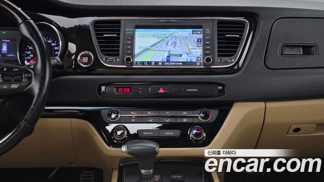 Kia Carnival 9-Seater Prstige 2019 — фото 14