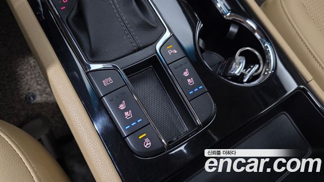 Kia Carnival 9-Seater Prstige 2019 — фото 20