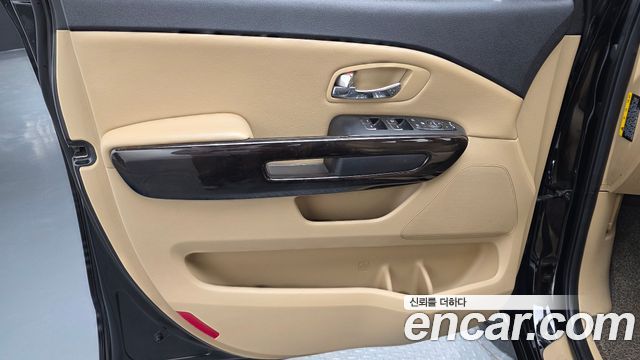 Kia Carnival 9-Seater Prstige 2019 — фото 24
