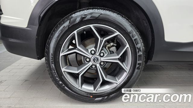 KG Mobility (SsangYong) Beautiful Korando Gasoline 1.5 2WD C5 Plus 2022 — фото 5