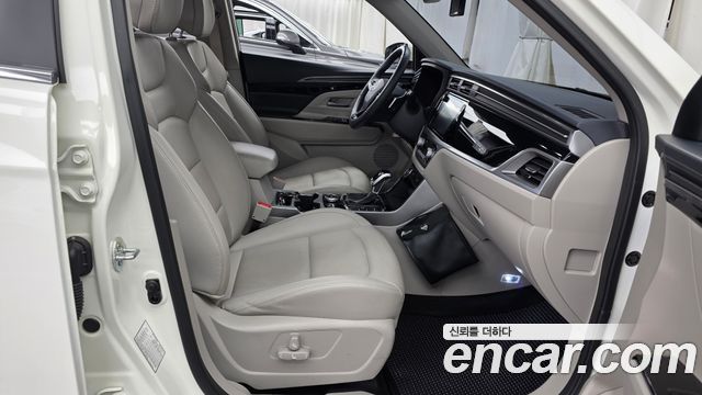 KG Mobility (SsangYong) Beautiful Korando Gasoline 1.5 2WD C5 Plus 2022 — фото 11