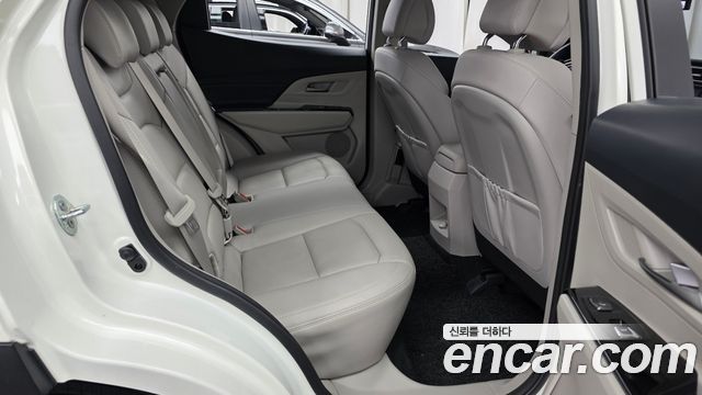 KG Mobility (SsangYong) Beautiful Korando Gasoline 1.5 2WD C5 Plus 2022 — фото 12