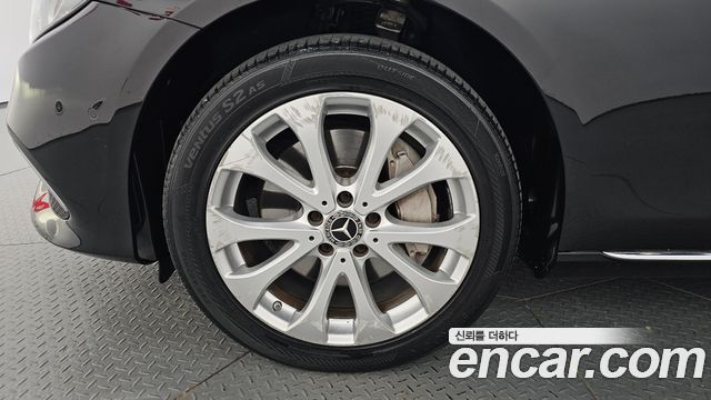 Mercedes-Benz E-Class (W213) E300 4MATIC Exclusive 2018 — фото 5