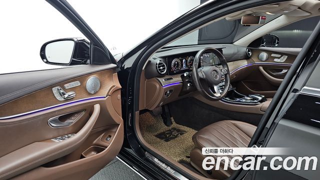 Mercedes-Benz E-Class (W213) E300 4MATIC Exclusive 2018 — фото 10