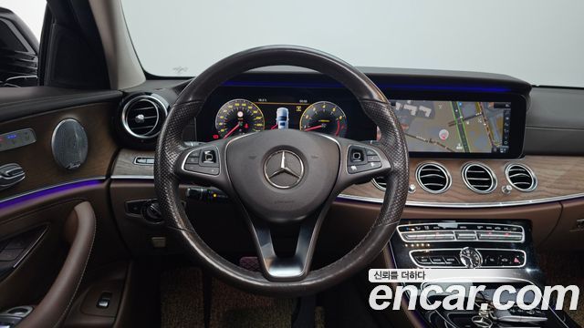 Mercedes-Benz E-Class (W213) E300 4MATIC Exclusive 2018 — фото 14