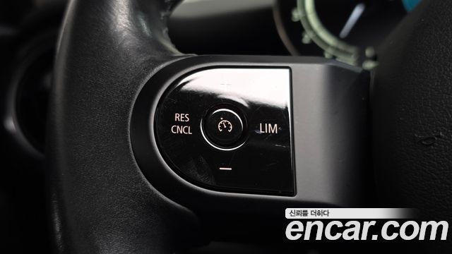 MINI Cooper Classic Plus 3rd 2022 — фото 18