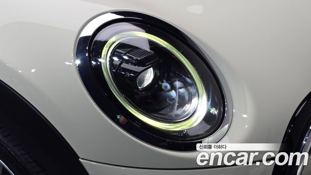 MINI Cooper Classic Plus 3rd 2022 — фото 22