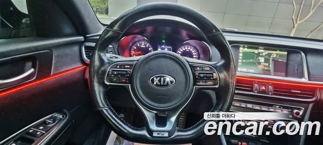 Kia K5 (II) 2.0 SX Prestige 2017 — фото 16
