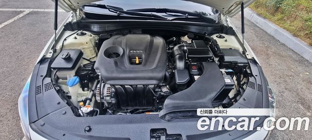 Kia K5 (II) 2.0 SX Prestige 2017 — фото 24