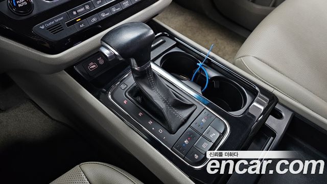 Kia Carnival 11-seater Prestige 2018 — фото 9