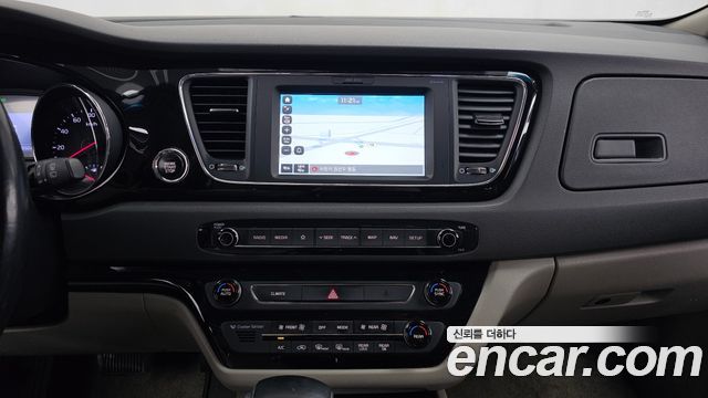 Kia Carnival 11-seater Prestige 2018 — фото 14
