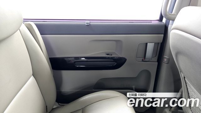 Kia Carnival 11-seater Prestige 2018 — фото 25