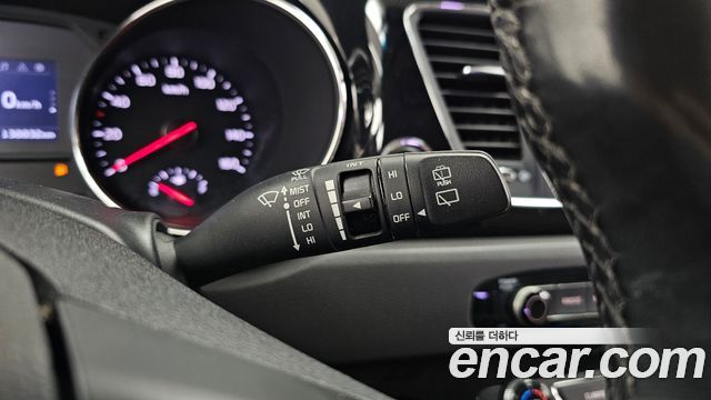 Kia Carnival 11-seater Prestige 2018 — фото 37