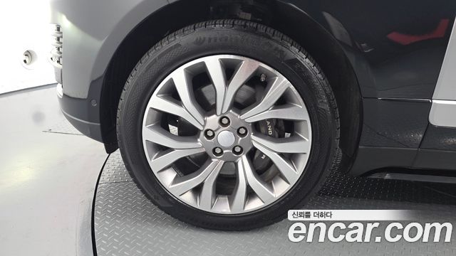 Land Rover Range Rover (IV) 4.4 SDV8 Vogue SE DIESEL 2018 — фото 5