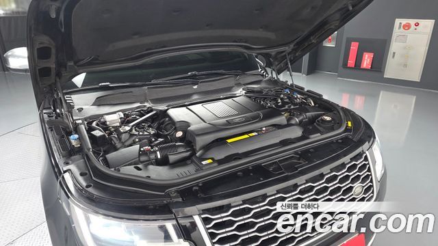 Land Rover Range Rover (IV) 4.4 SDV8 Vogue SE DIESEL 2018 — фото 6