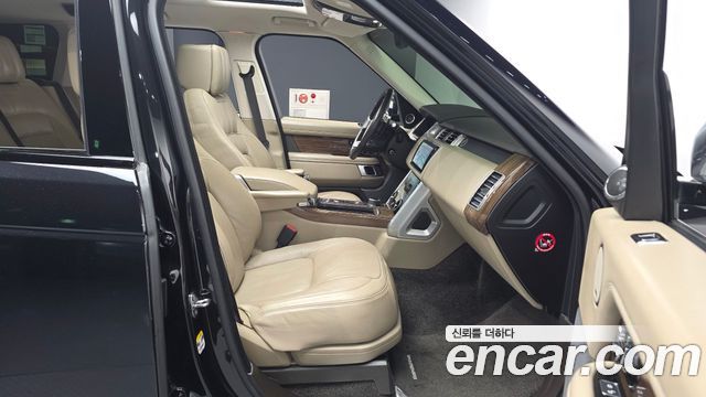Land Rover Range Rover (IV) 4.4 SDV8 Vogue SE DIESEL 2018 — фото 11