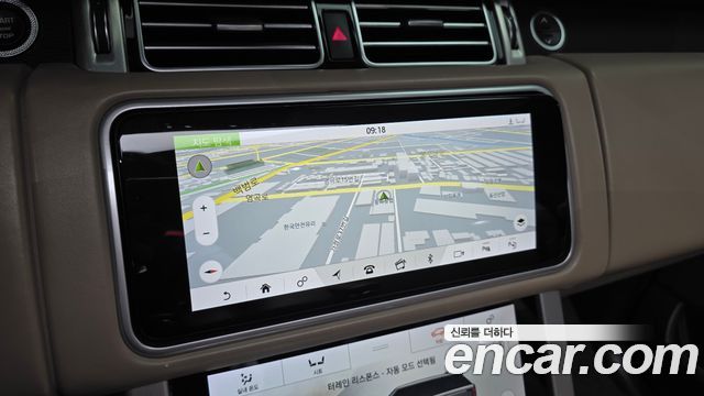 Land Rover Range Rover (IV) 4.4 SDV8 Vogue SE DIESEL 2018 — фото 15