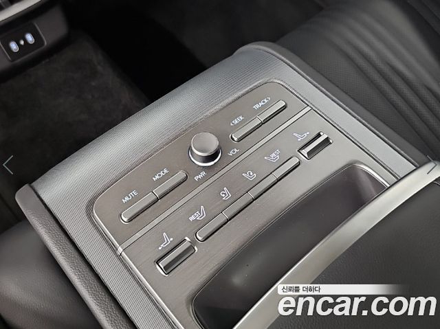 Hyundai Grandeur (GN7) 3,5 Gasoline 4WD Exclusive 2023 — фото 18