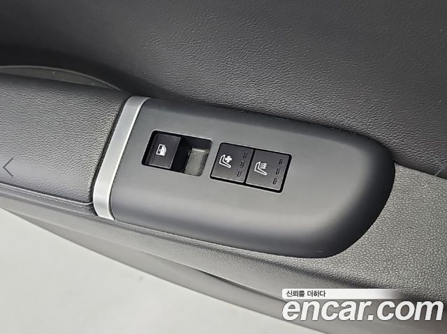 Hyundai Grandeur (GN7) 3,5 Gasoline 4WD Exclusive 2023 — фото 19