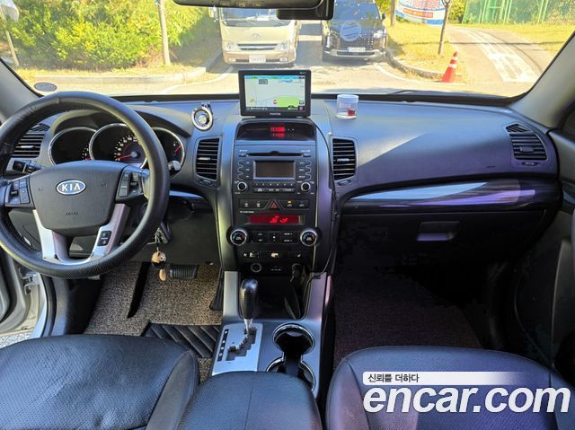 Kia Sorento R Diesel 2.0 2WD TLX Deluxe 2011 — фото 7